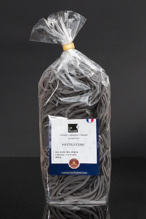 Fettuccine au Noir de Sépia