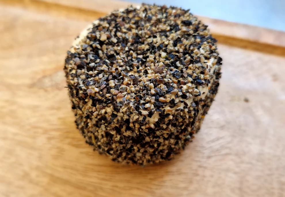 Crottin chèvre au poivre concassé Bio