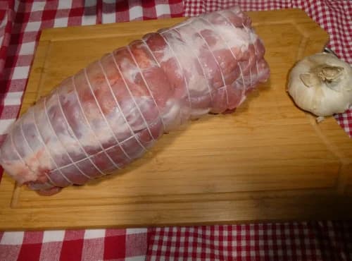 Epaule d'agneau désossée roulée en rôti